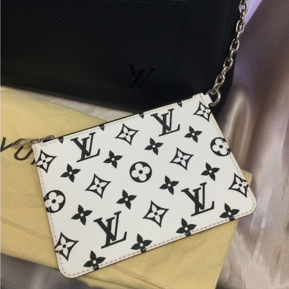 LOUIS VUITTON MARELLE TOTE MM EPI NOIR, NWOT - Picture 5 of 10